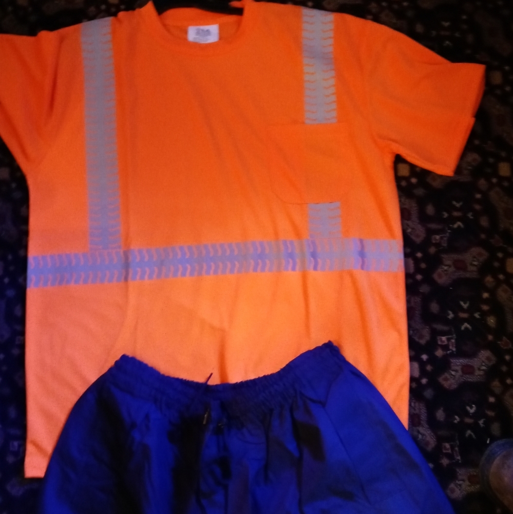 Reflective outfit - Picture 4 of 6